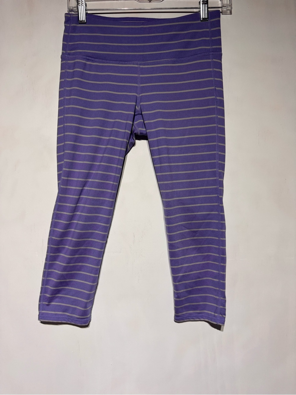 Athleta purple and gray capri leggings